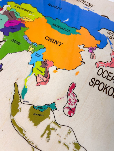 Drewniana Mapa Azji Montessori - flagi państw azjatyckich, państwa Azji Drewniana Mapa Azji Montessori - flagi państw azjatyckich, państwa Azji